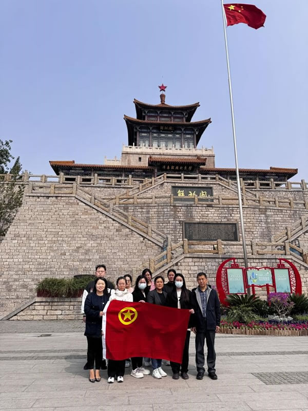 輕工供銷公司組織開展“矢志不渝跟黨走，激揚青春擔使命”“五四”青年節活動